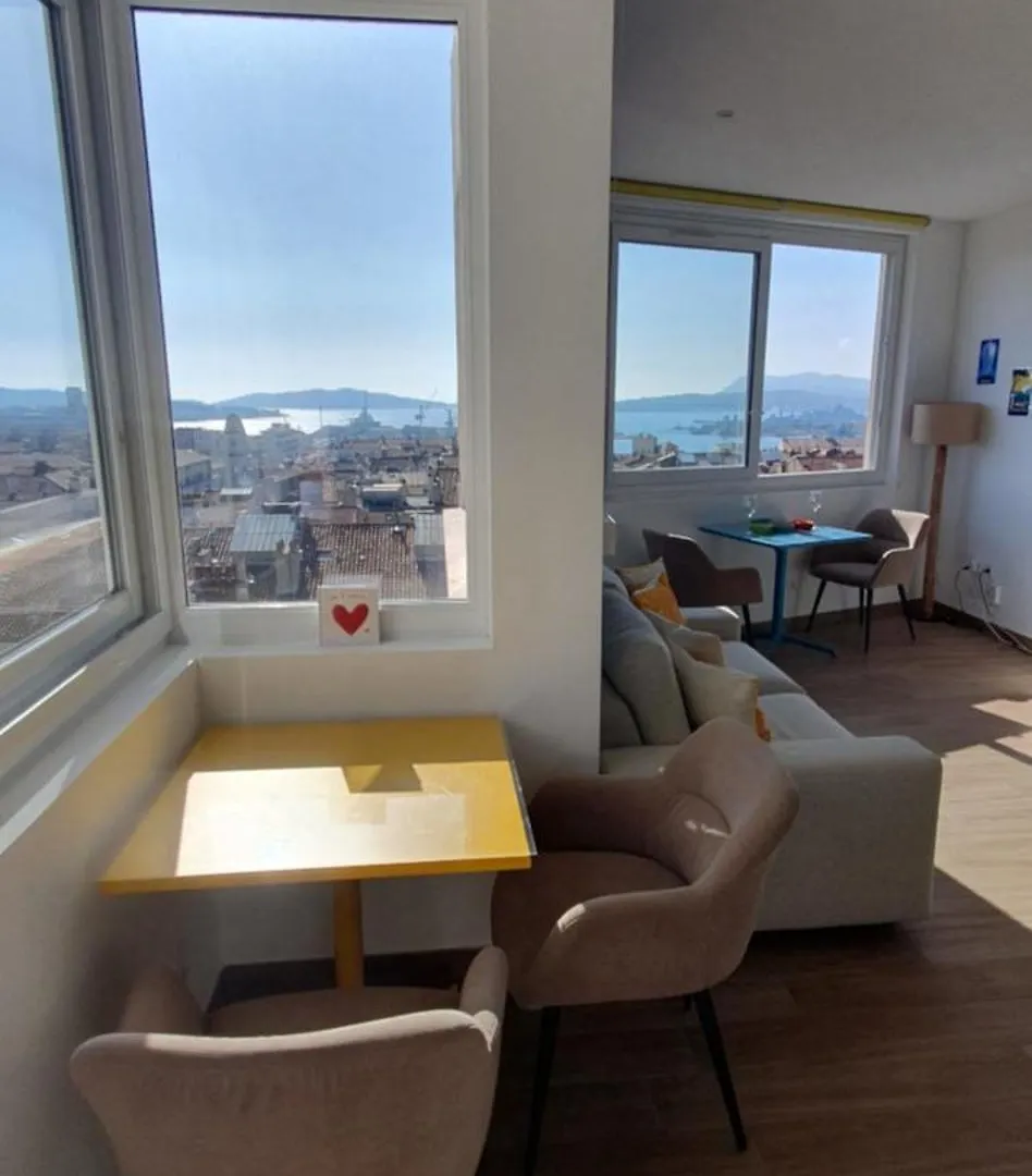 Panoramic Sea View, Walk To Train Station And Port - Vue Mer Panoramique, Gare Et Port A Pied Apartment